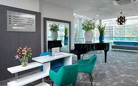 Novotel London West